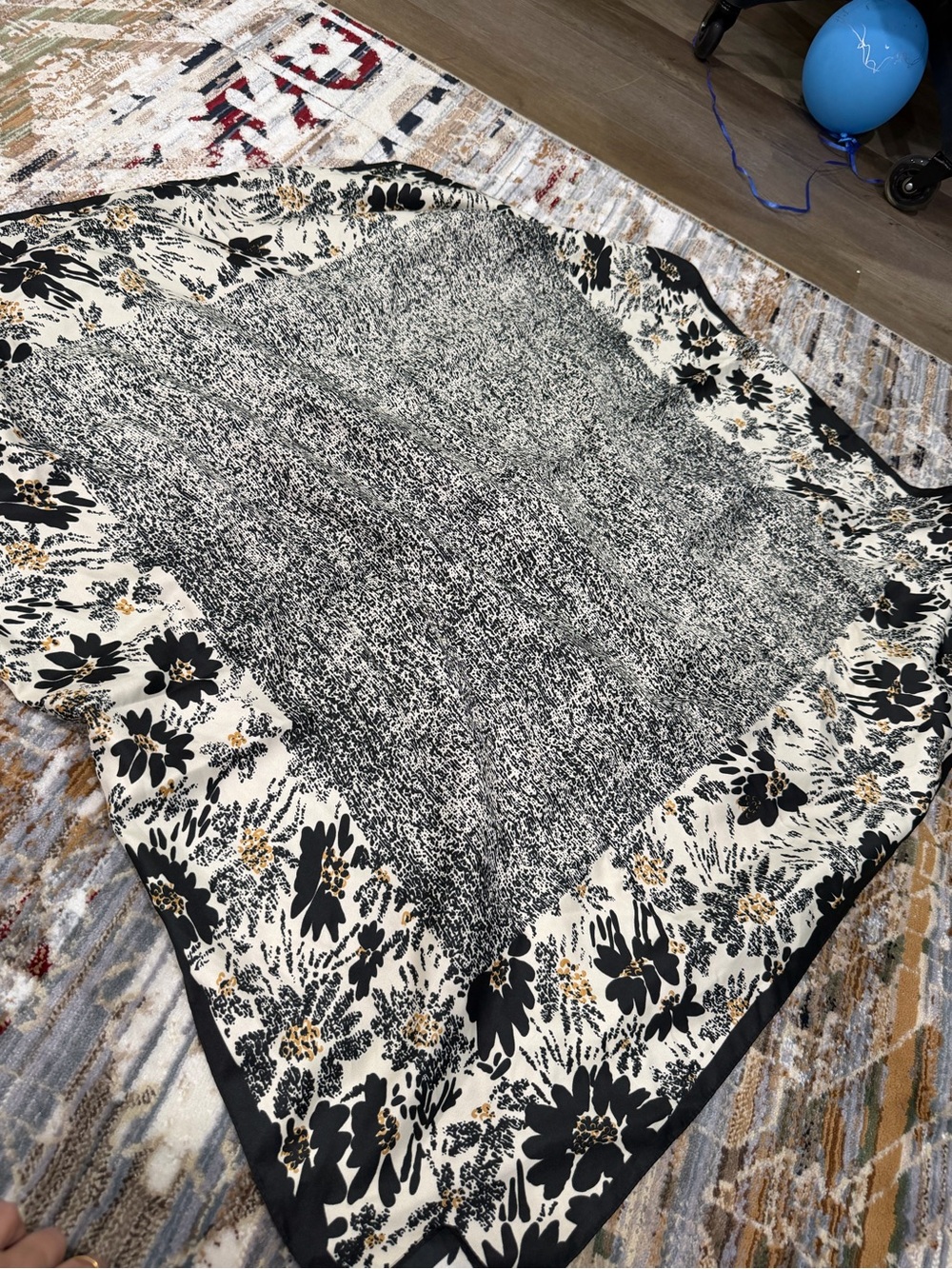Women SQAURE scarf silk feeling material
